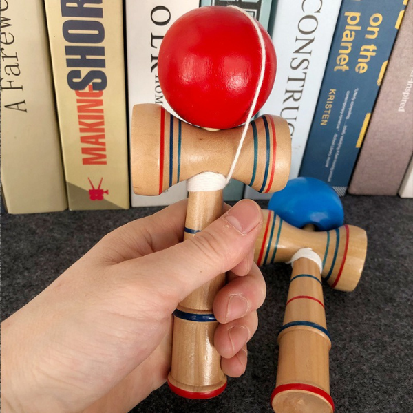 Đồ chơi Kendama Nobita bằng gỗ là món đồ chơi được ưa chuộng tại nhiều quốc gia