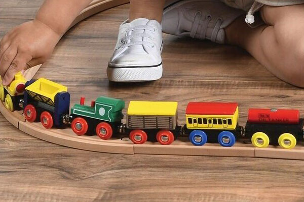 Tại sao mẹ nên mua bộ xe lửa 12 toa màu sắc Play22 cho bé
