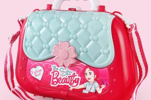 Vì sao ba mẹ nên mua đồ chơi túi xách trang điểm 008-933A cho bé